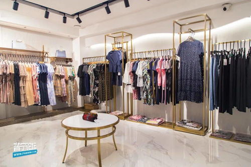 薅羊毛咯 商品城高档服装店大甩货,千元服装只卖50元,还有