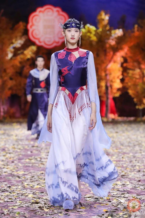 金景怡 不走寻常路的少数民族服饰设计师