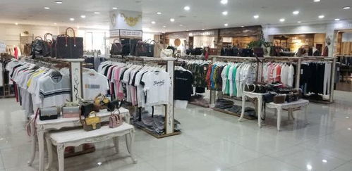 合肥服装工厂店T恤10元一件，是噱头还是真营销？小编亲历为你揭秘